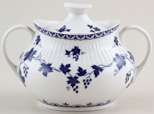 Sugar handled with lid